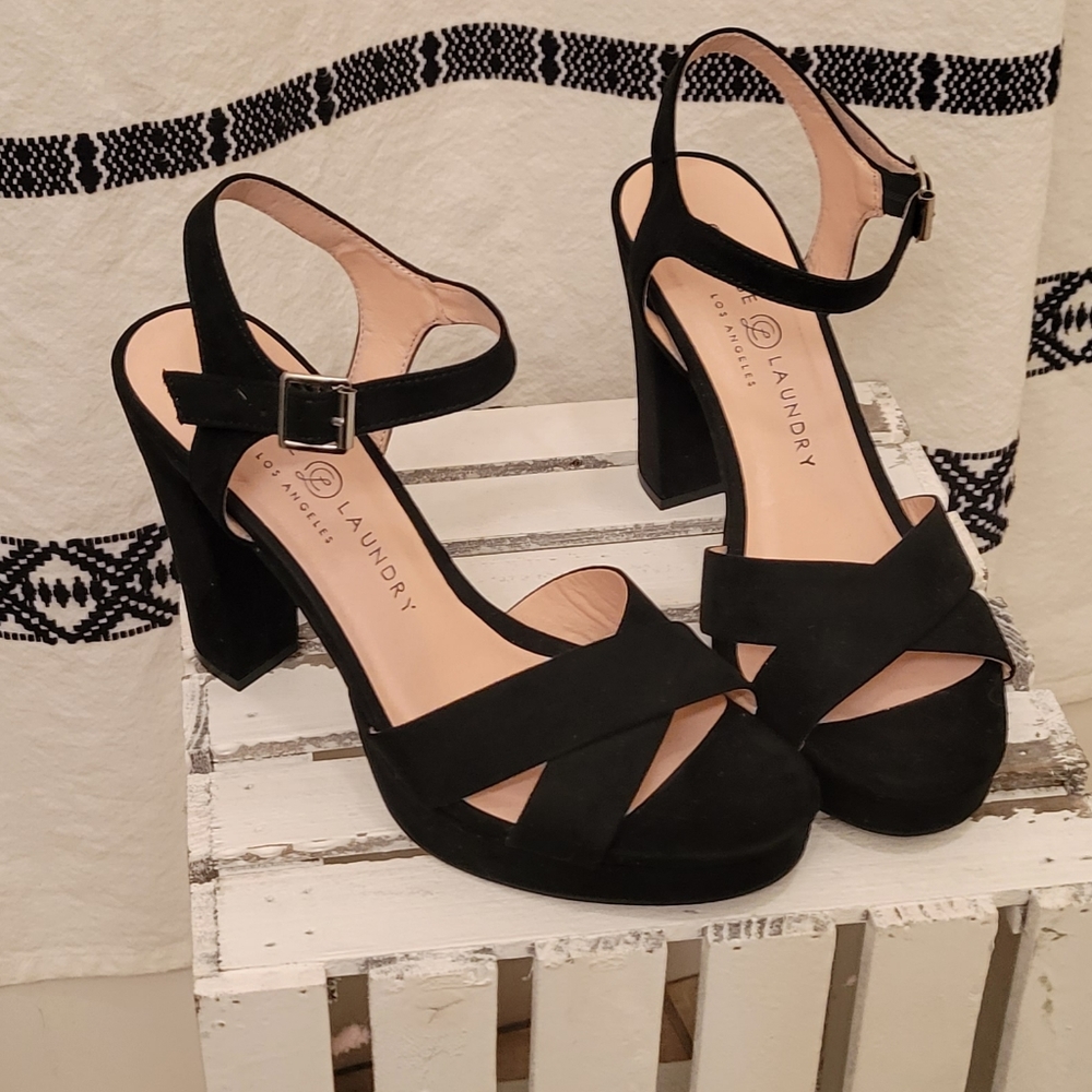 Chinese Laundry Sz 8 Black Platform Heels